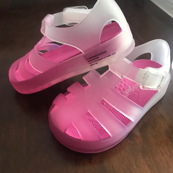 NEW/NEVER WORN‼️ Toddler Sandals - Picture 3 of 3